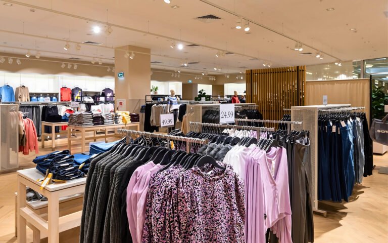 Retail & commercial Spaces